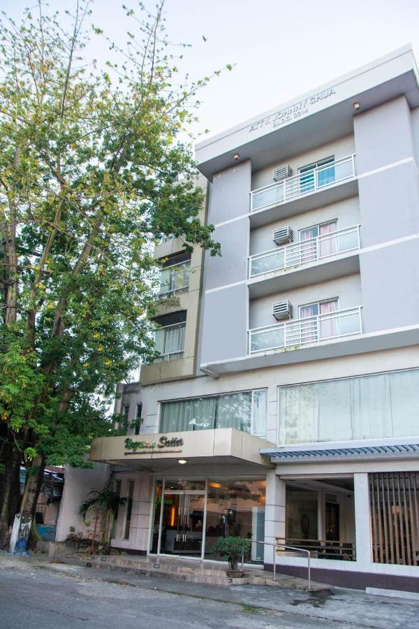 โอโย 543 เนเกรนเซ สวีท Hotel บาโคลอด ภายนอก รูปภาพ